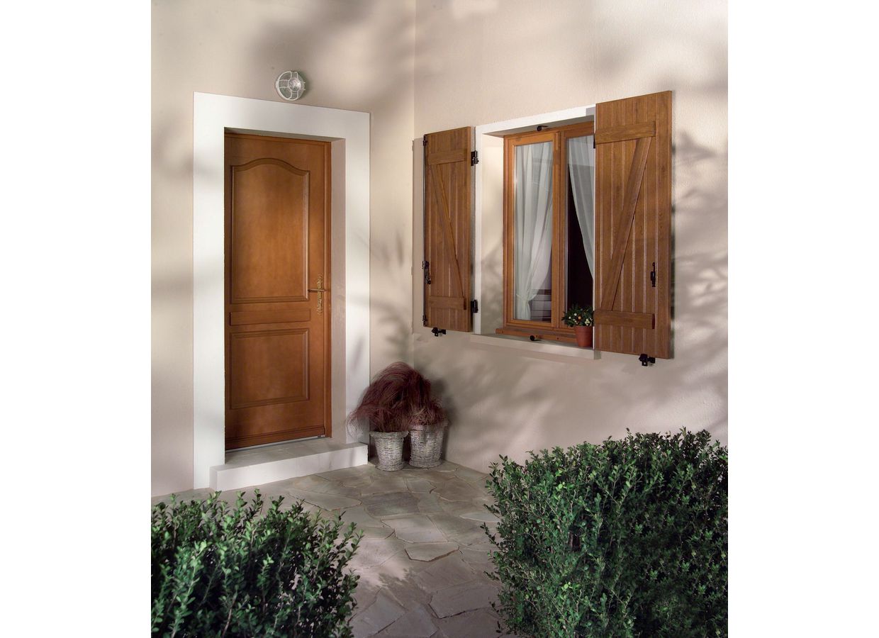 Volet battant PVC plein renforcé plaxé avec barres, écharpe et pentures sur mesure