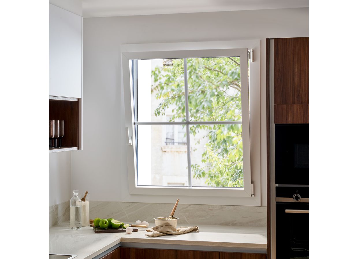 Fenêtre PVC blanc Héméra sur mesure | Lapeyre
