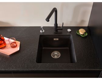 Plan de travail granit NOIR VIEILLI sur-mesure Ep.20 mm
