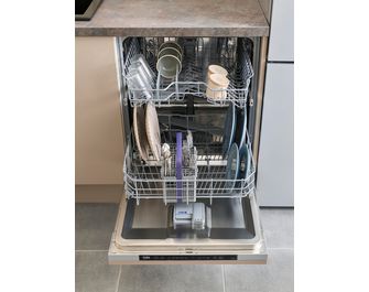 Lave-vaisselle full intégrable BEKO 47 dB L. 60cm
