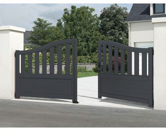 Portail battant bois SANCY chapeau de gendarme acc. réglables