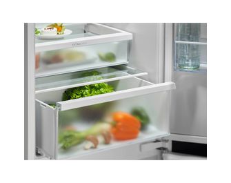 Réfrigérateur congélateur combiné encastrable  Electrolux LNT6ME18S