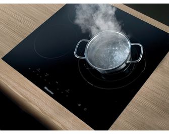 Table vitrocéramique noir 3 foyers Hisense E6322C