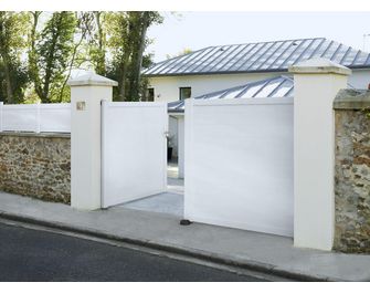 Portail battant PVC Arzal