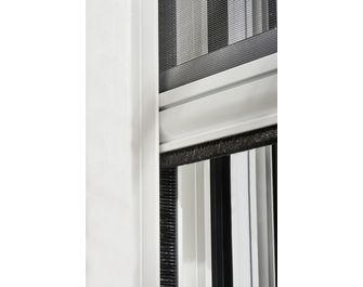 Moustiquaire recoupable verticale