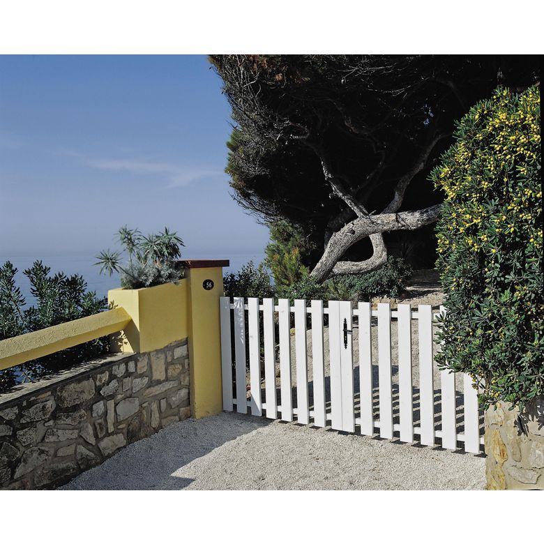 Portail battant PVC Bora
