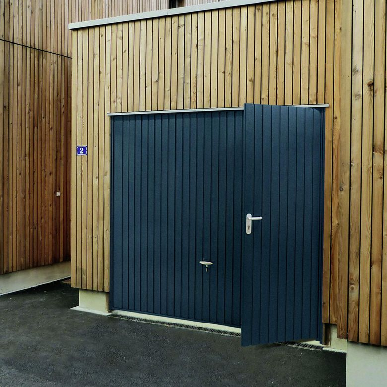 Porte garage basc. à portillon G PROACCESS Blc H.200 x l.240 Main Image