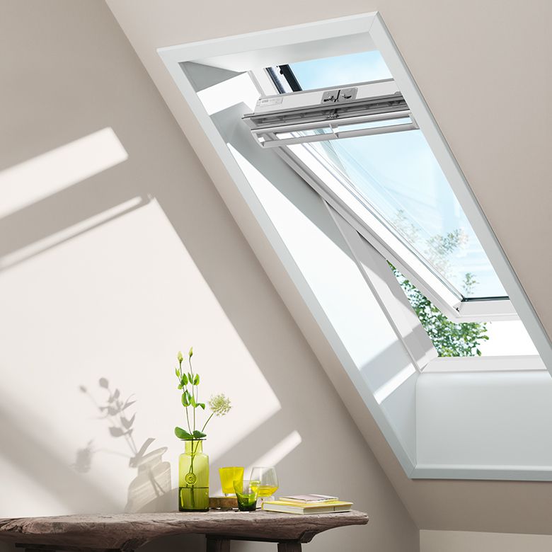 VELUX Standard Pin - BLANC White Finish - Rotation - GGL 2054 CK02 Main Image