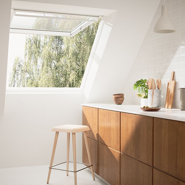 VELUX Tout Confort BLANC EverFinish - Projection - GPU 0057 MK04 Main Image