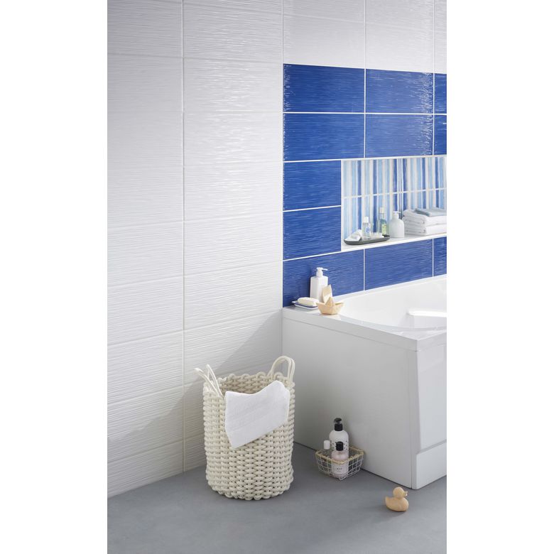 Carrelage GUERNESEY structuré bleu azur 20x50 ép.8.5 mm brillant Main Image